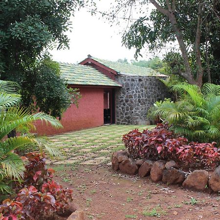 Cherilyn Monta Resort - Ratnagiri Vatul Eksteriør bilde