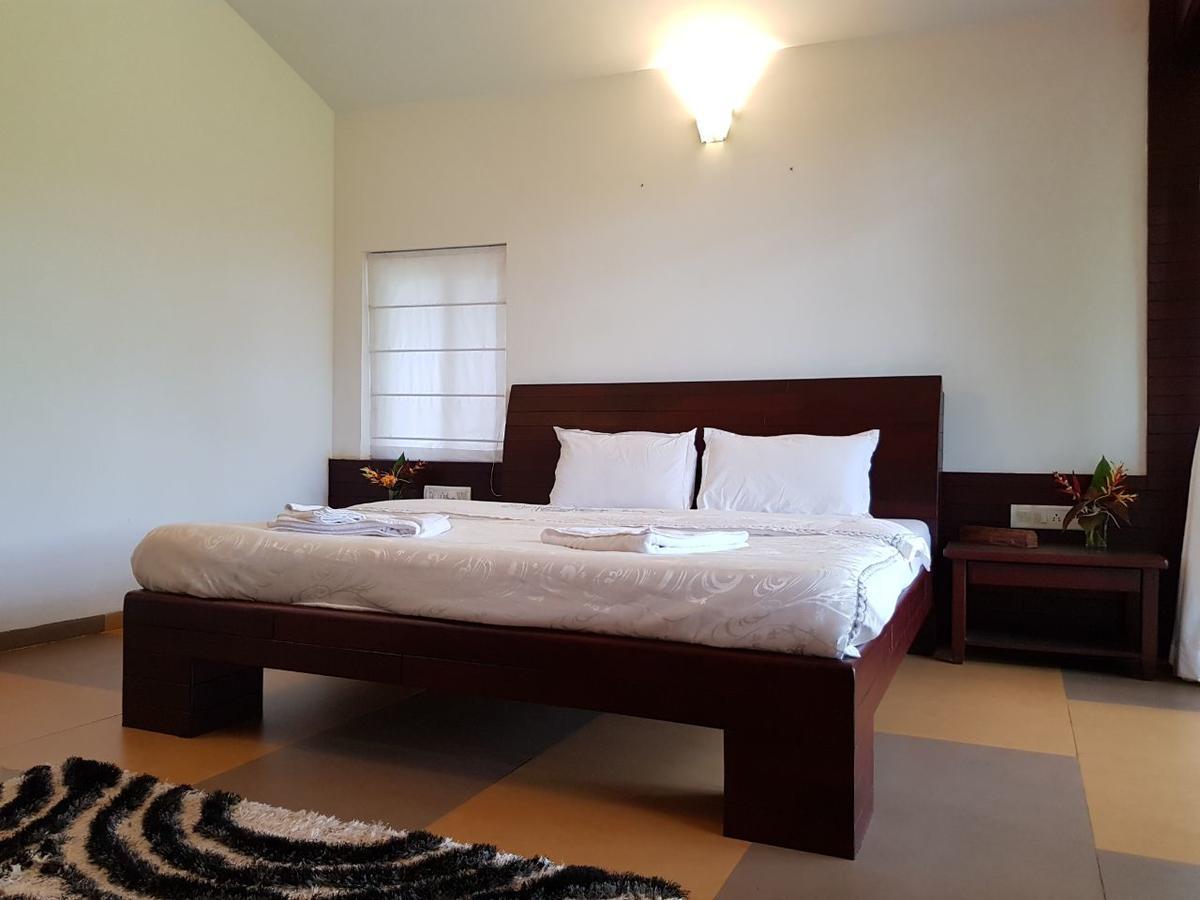 Cherilyn Monta Resort - Ratnagiri Vatul Eksteriør bilde