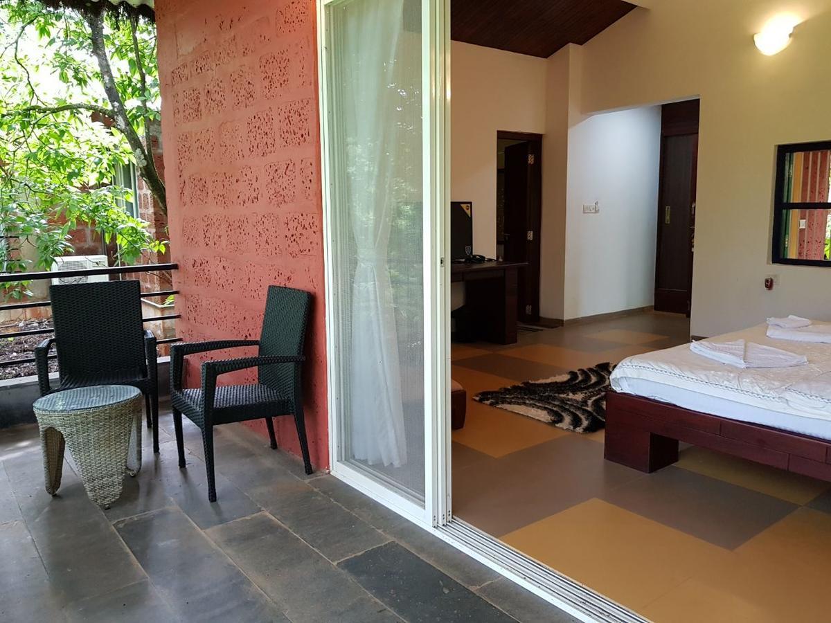 Cherilyn Monta Resort - Ratnagiri Vatul Eksteriør bilde