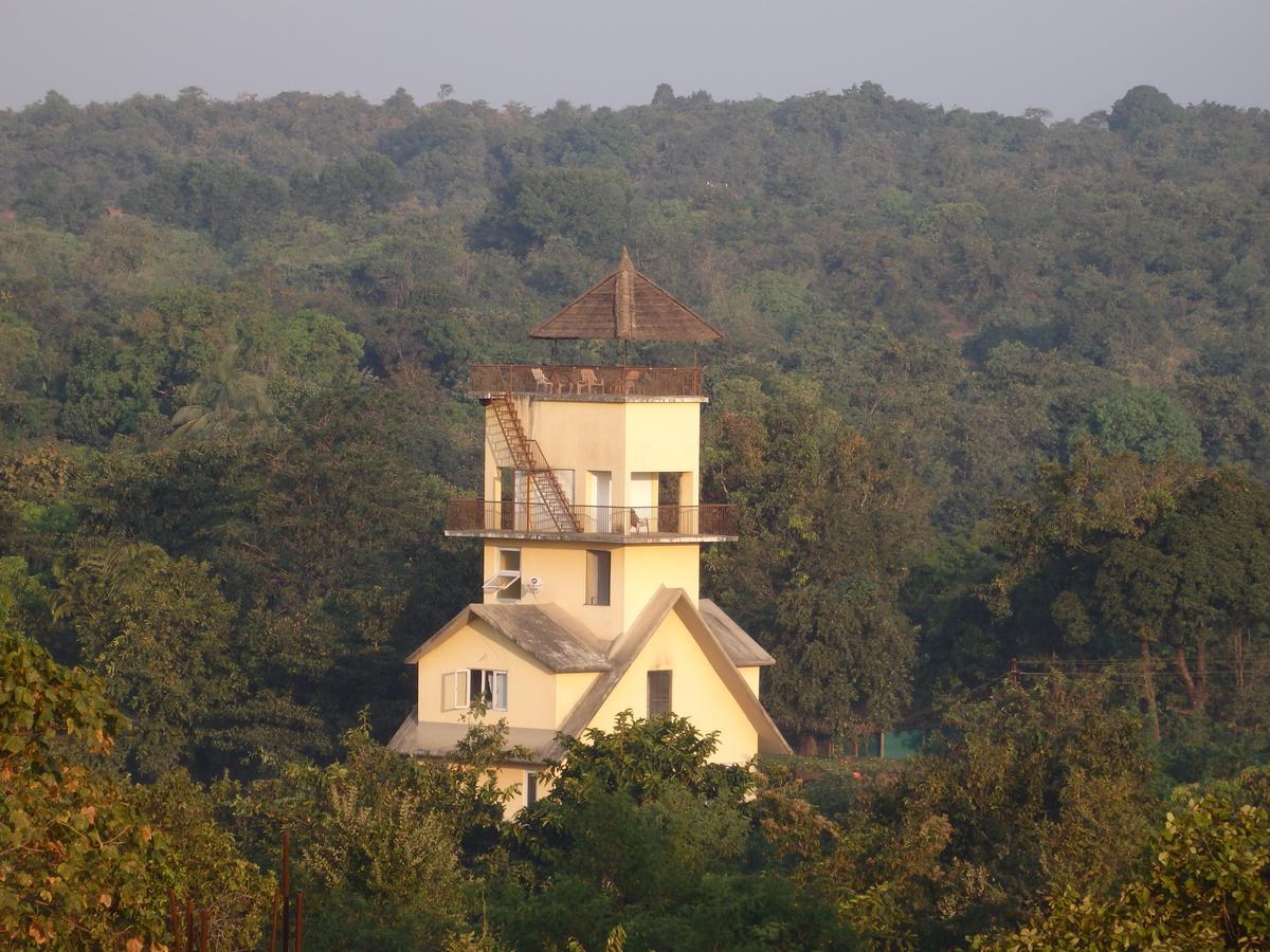 Cherilyn Monta Resort - Ratnagiri Vatul Eksteriør bilde